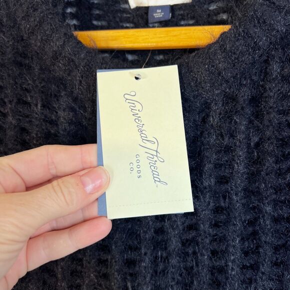 Universal Thread NWT Black Fuzzy Open Weave Sweater Neutral Grunge Size MD - Picture 7 of 10